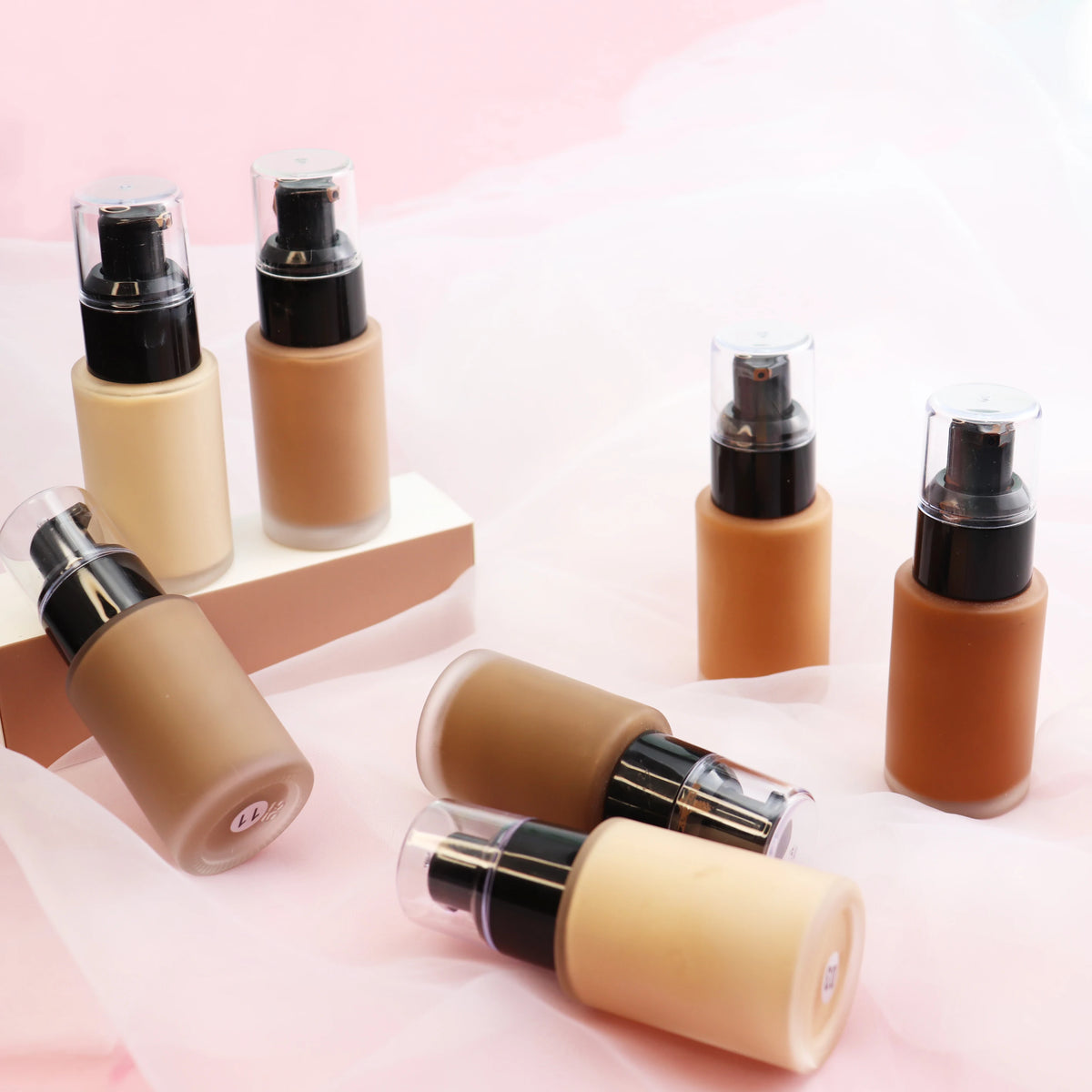 OEM 12-Color Liquid Foundation and Face Concealer Makeup Best Waterproof Powder Foundation for All Skin Tone