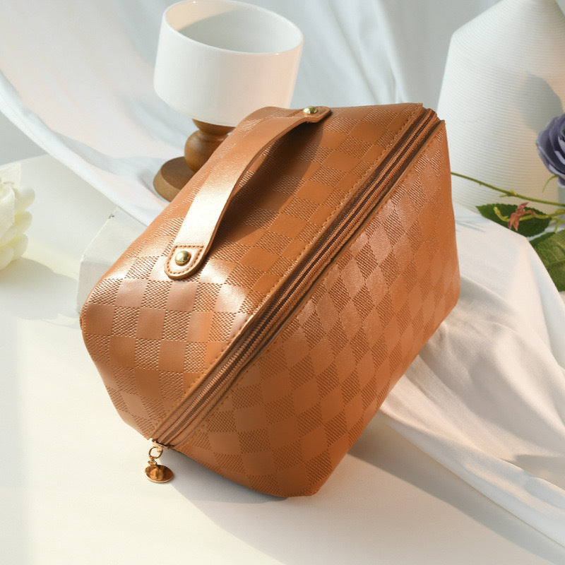 Cross-border High Quality PU Leather Cloud Pillow Cosmetic Bag Large Capacity Portable Cosmetic Case Travel Wash Bag Portable