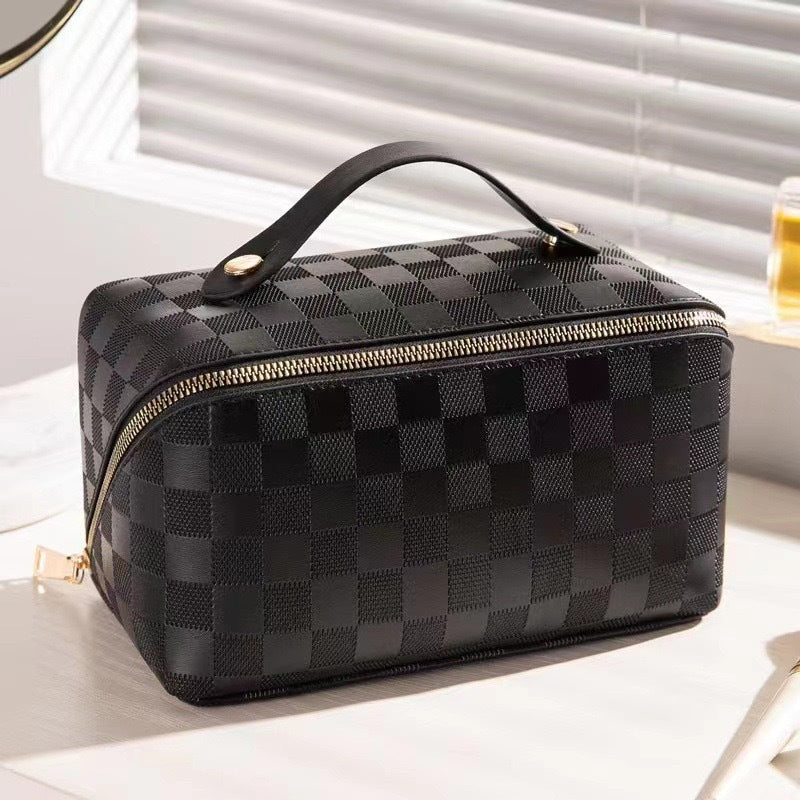 Cross-border High Quality PU Leather Cloud Pillow Cosmetic Bag Large Capacity Portable Cosmetic Case Travel Wash Bag Portable